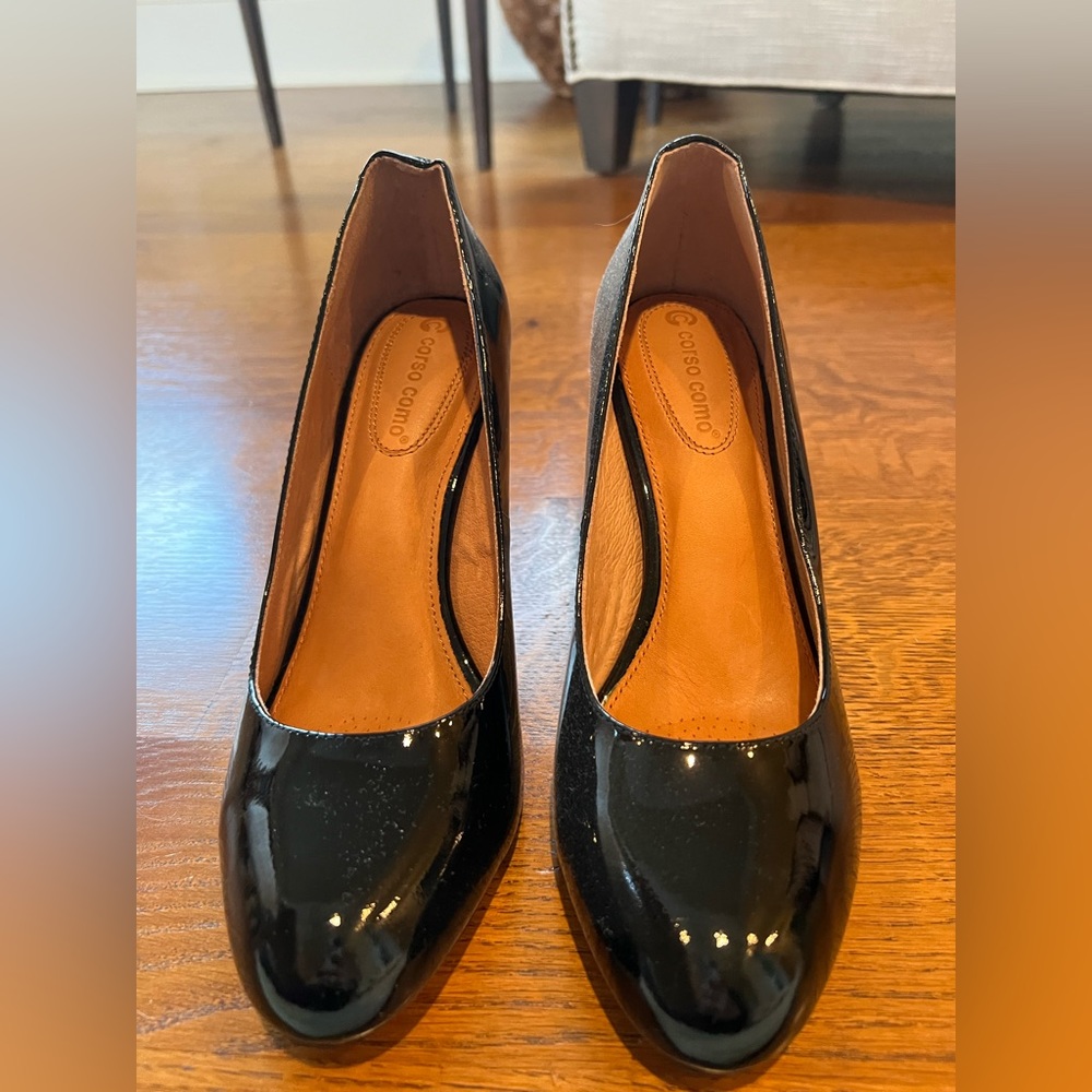 Corso Como Women’s Black Patent Round Toe Heel. Size 8.5